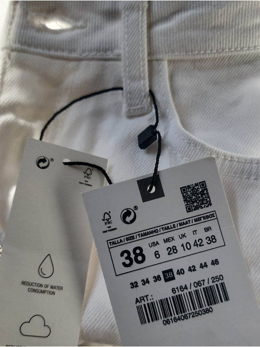 NWT Zara Slim Flare High Rise Jeans With Split Hems, Size 6 - Picture 11 of 11